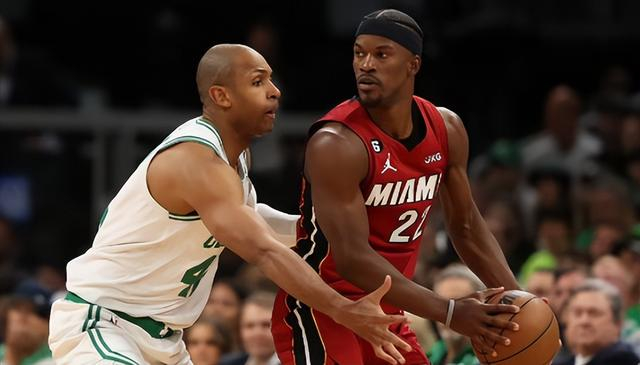 尤其是在反 尤其是在反