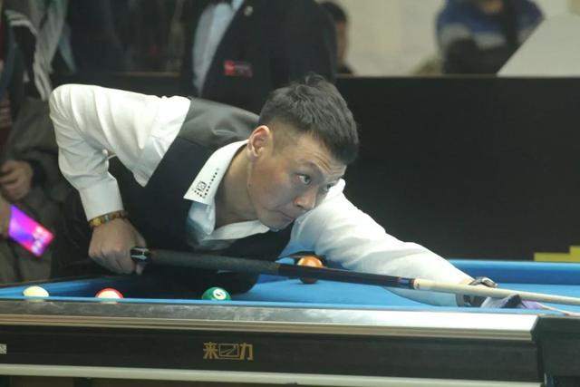 游泳赛场上 游泳赛场上