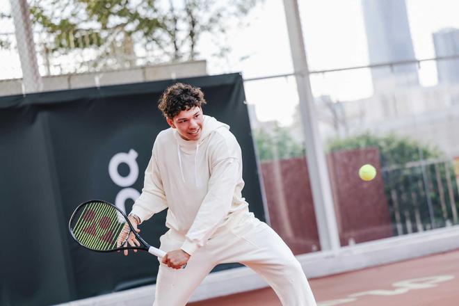 配合就能更 配合就能更